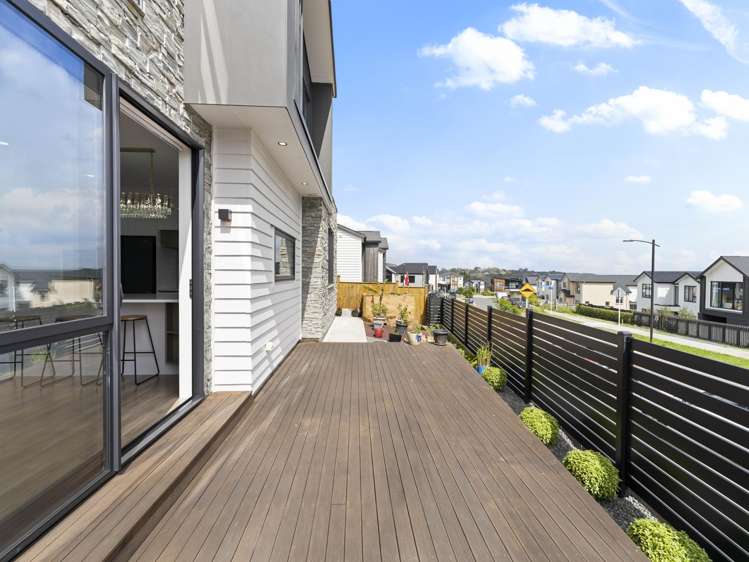 74 Michael Bosher Way Flat Bush_17