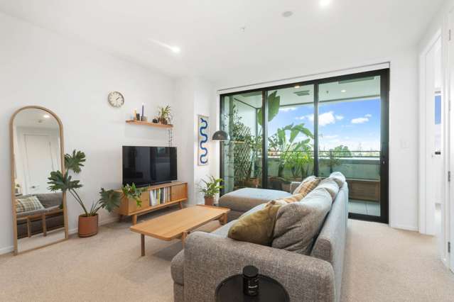103/6 Waikumete Road Glen Eden_2
