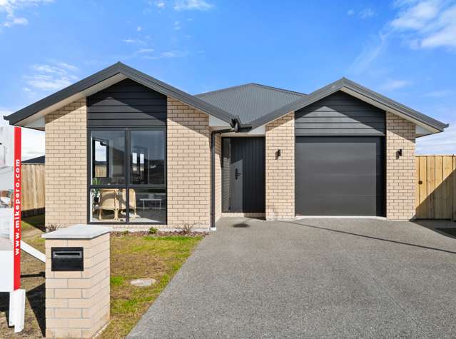 27 Stackwood Avenue Woodend_1