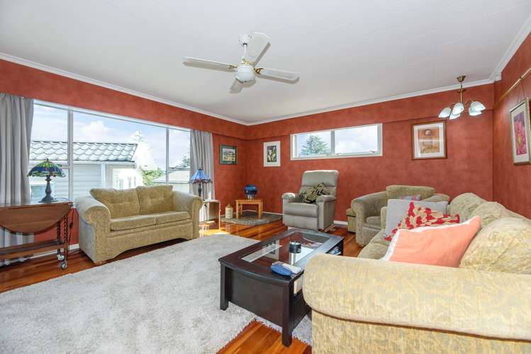 54 Amberley Avenue Te Atatu South_8