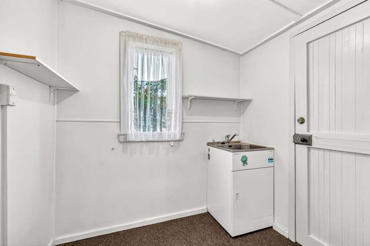 11 George Street Paeroa_12