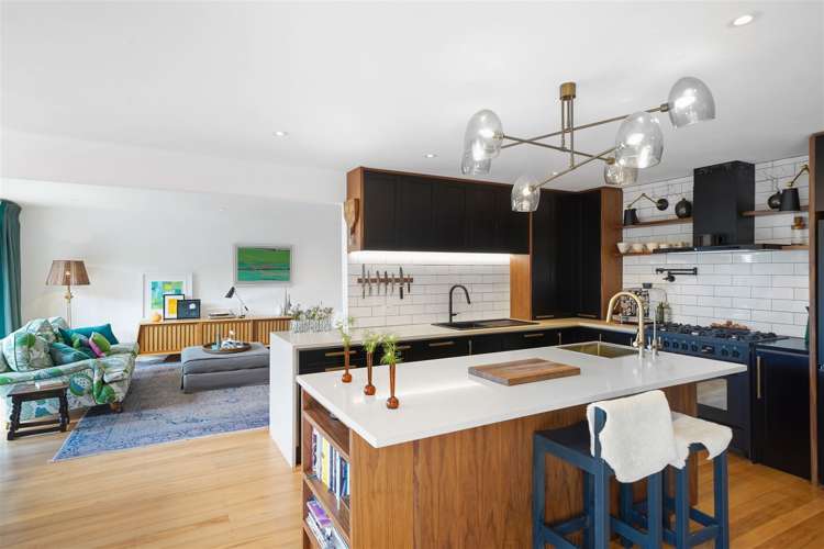 42 Whitfield Street Sumner_12