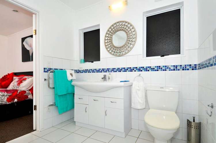 253 Royal Road Massey_9