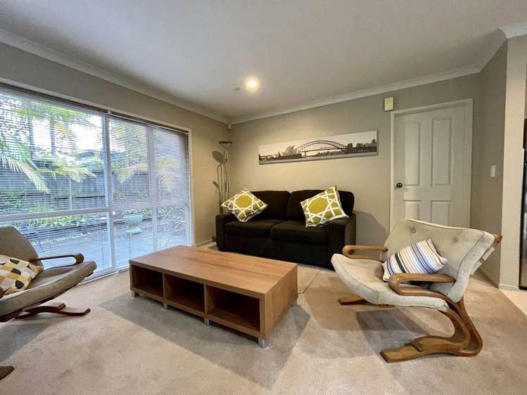 2a Manon Crescent Greenhithe_3