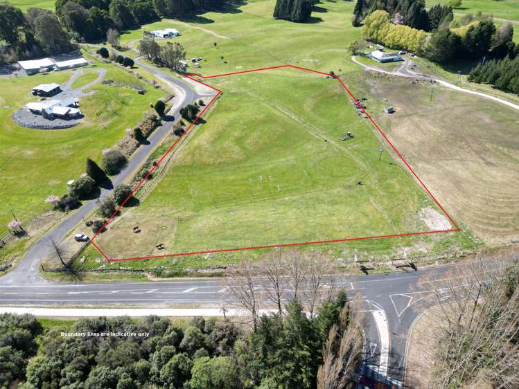 2/760 Whangamata Road Kinloch_4