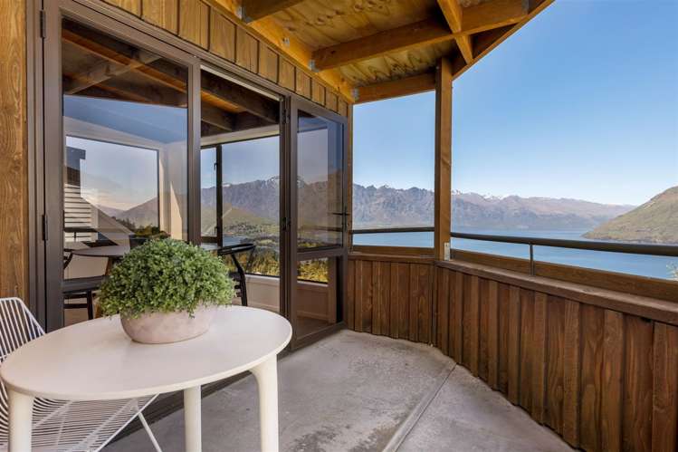 138b Wynyard Crescent Fernhill/Sunshine Bay_8