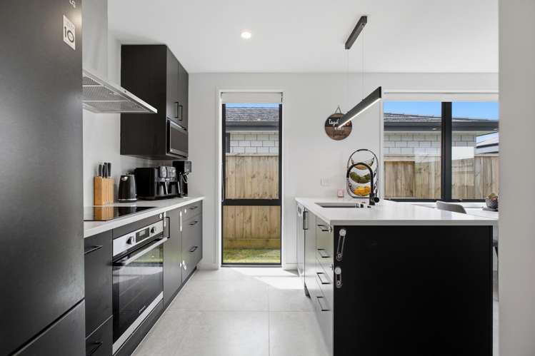 12 Hinaki Street Poike_2