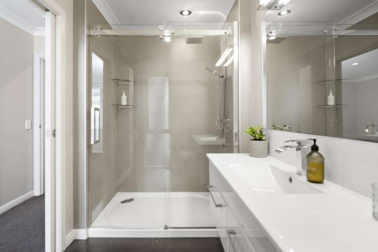 1 Landing Drive Pyes Pa_18