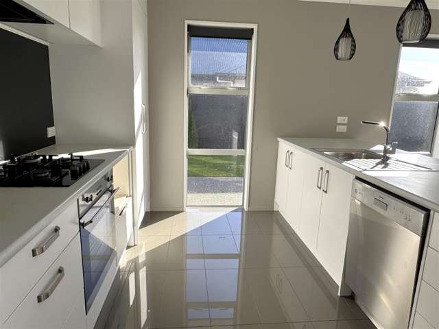 21 Ashley Drive Paroa_4