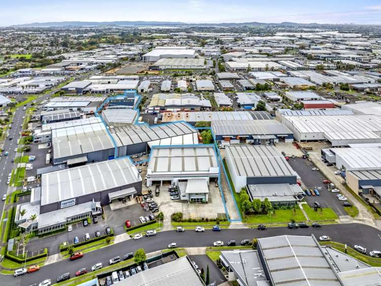 5 Sir William Avenue & 10 Barmac Place East Tamaki_5