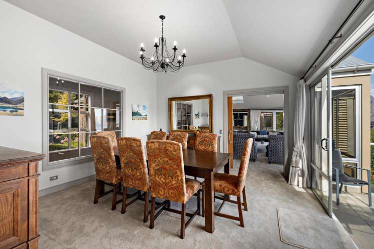5 Vancouver Drive Queenstown_17