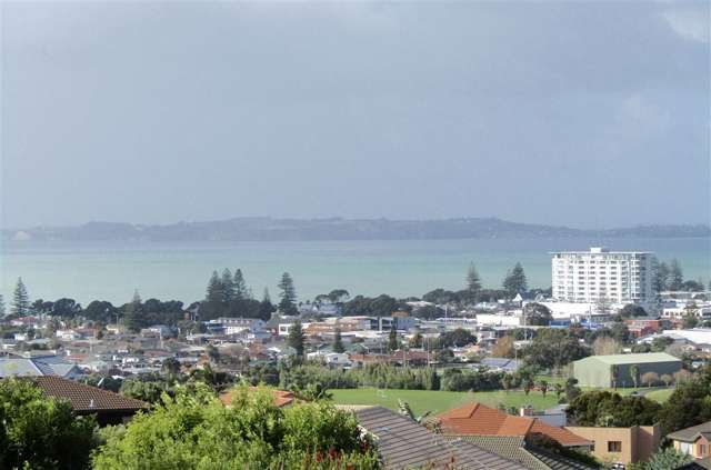 7 Montcalm Close Orewa_1