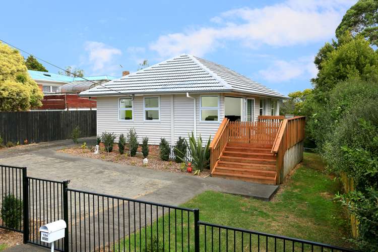 124 Flanshaw Road Te Atatu South_16