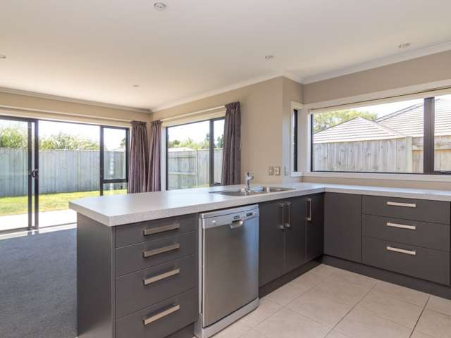 21 Medallion Court Kelvin Grove_3