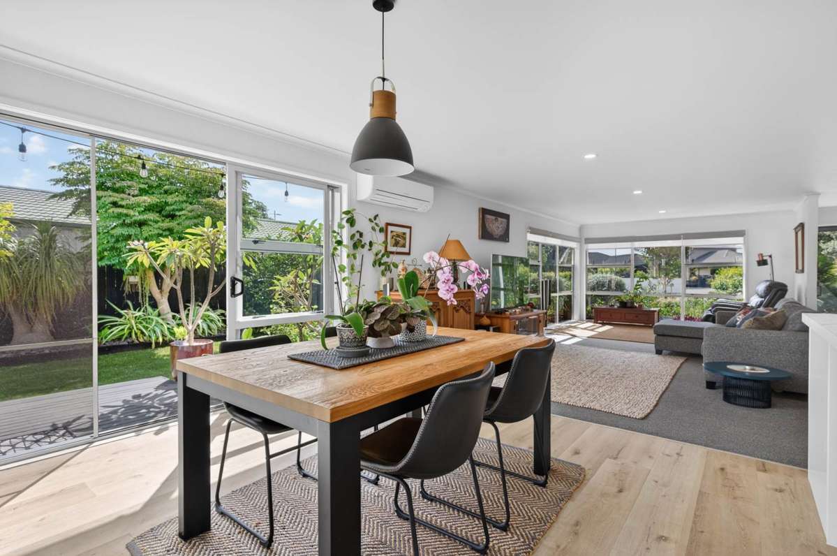 18 Resolution Place_2