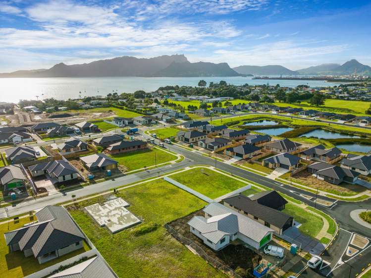 98 Kaurinui Crescent One Tree Point_39