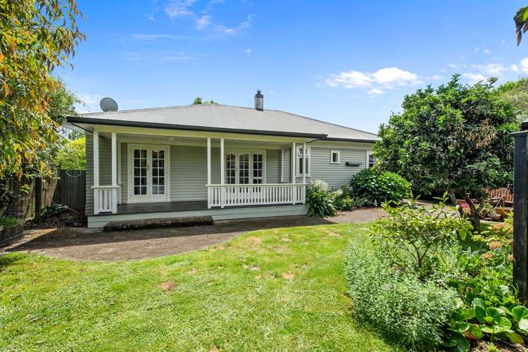 56 Naylor Street Hamilton East_13