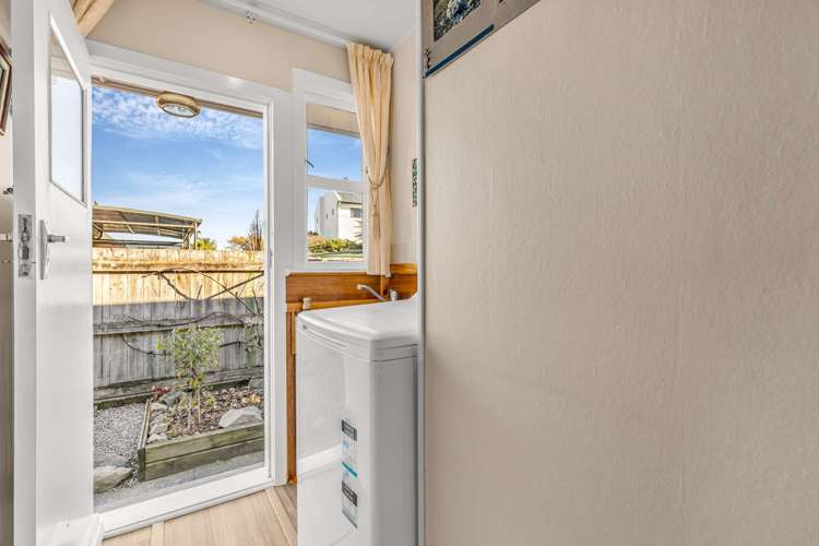 6/8 Purser Crescent Witherlea_5