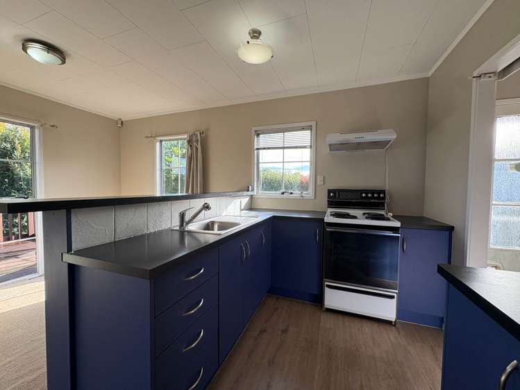 2/4 Glenshee Place Highland Park_2