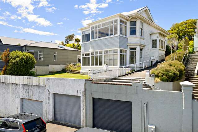 GRAND HOME, GRAND LOCATION