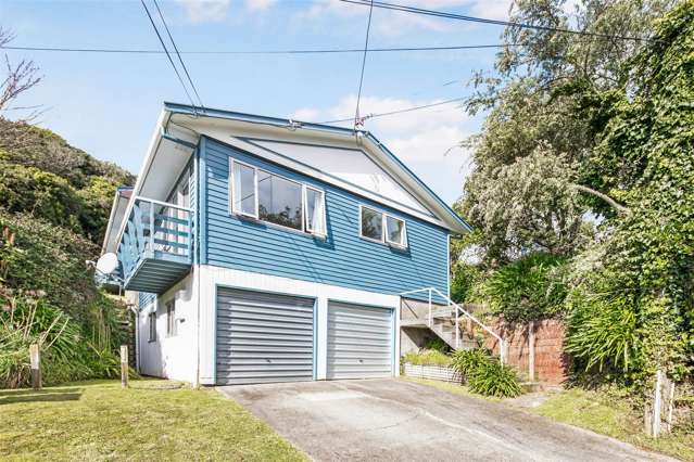 Double Bedrooms-Double Garaging-Double Glazed