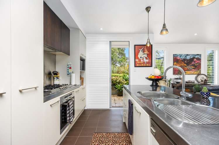 1 Little Compton Mews Snells Beach_10