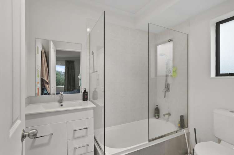 24A Fruitvale Road New Lynn_10