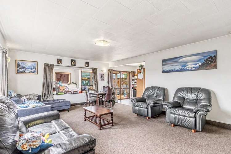 86 Fox Road_4