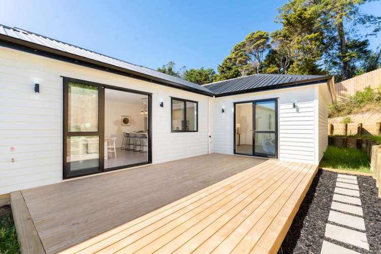 36 Awanui Road Red Beach_19