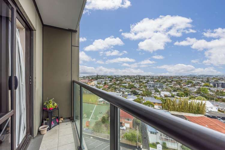 Address withheld Takapuna_19
