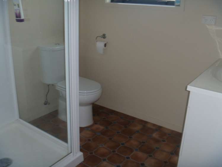 11 Newcastle Street Clyde_8