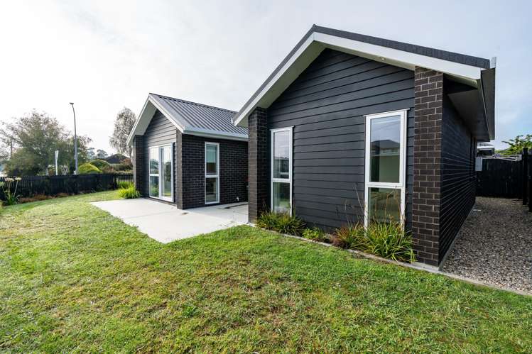 2A Mullane Street Hillcrest_14