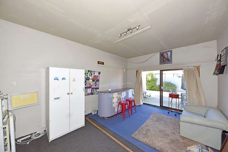 23 Roberts Road Hei Hei_15