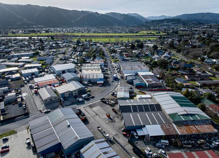 33 Montgomery Crescent Clouston Park_11