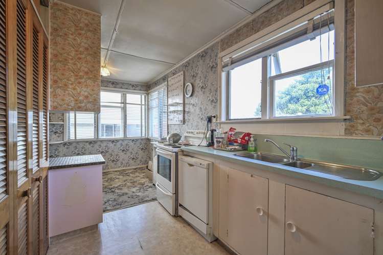 1209a Willowpark Road North Mayfair_4