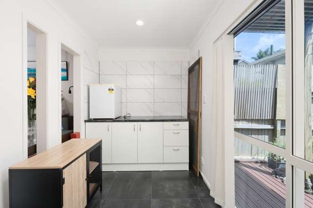 3/49 Henderson Valley Road Henderson_3