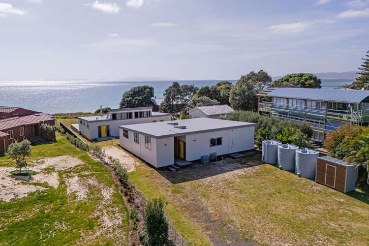324 and 326 Tangiora Avenue Whangapoua_31
