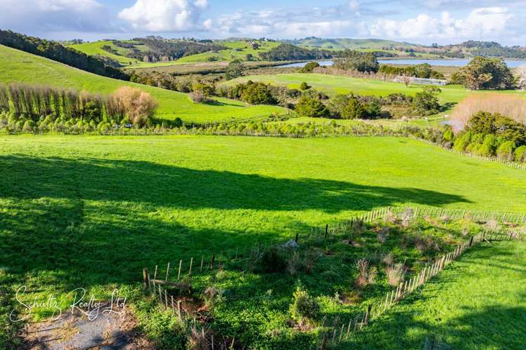 Petley Road Paparoa_13