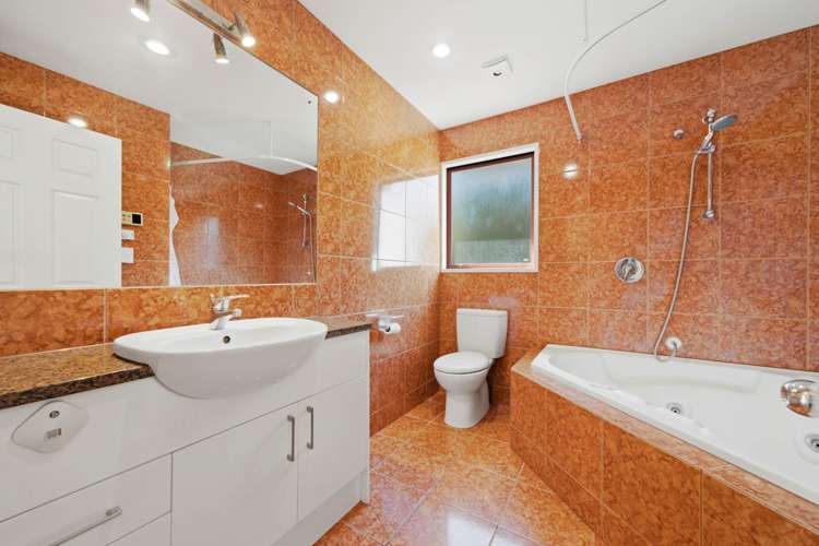 2/72 Heathcote Road Castor Bay_9