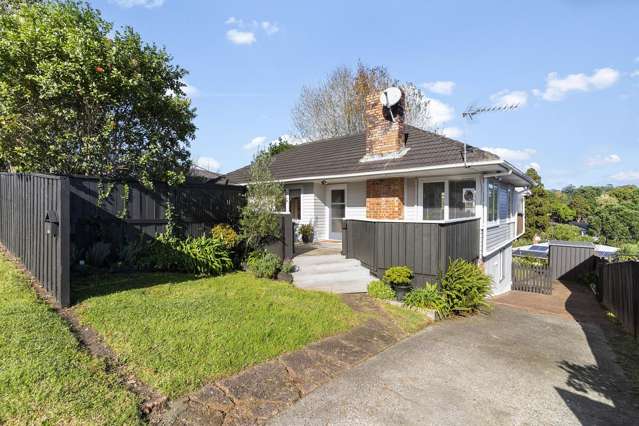 Charming 2 BR + 1 STUDY Birkdale Retreat w/ Garden