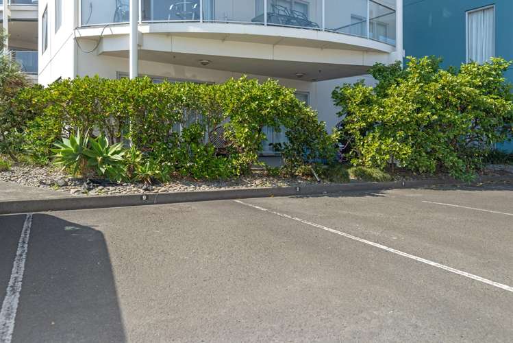 9/90 Customhouse Street Gisborne_23