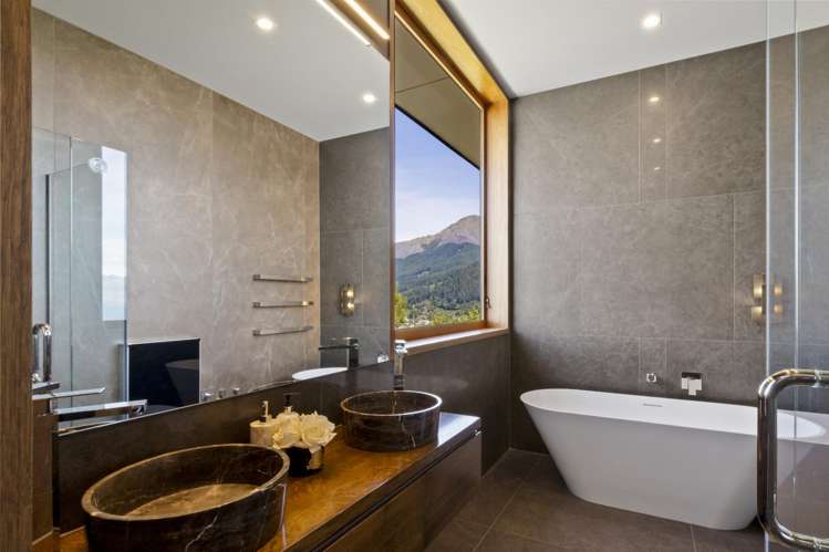 27 Edinburgh Drive Queenstown_15