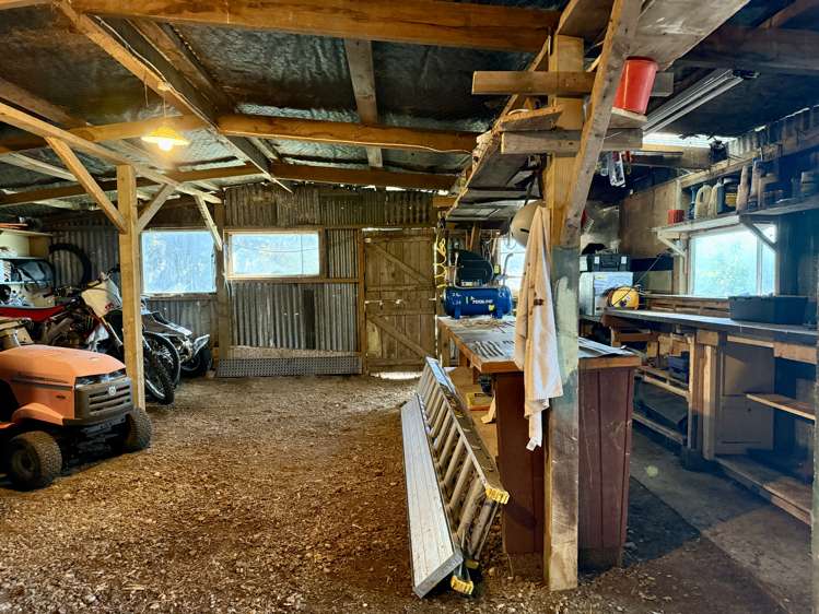 300 Moulson Street Tisbury_30