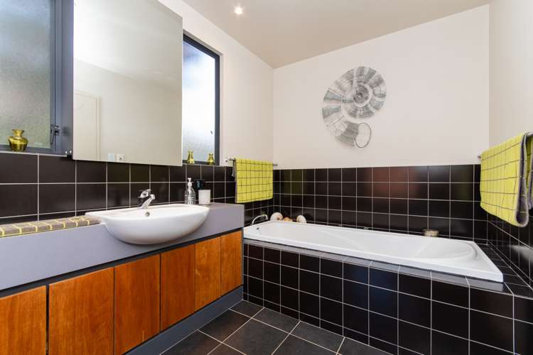 94 Enfield Drive Pakipaki_8