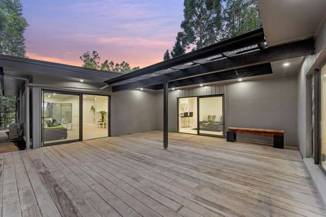 Completely Renovated, Titirangi Perfection!