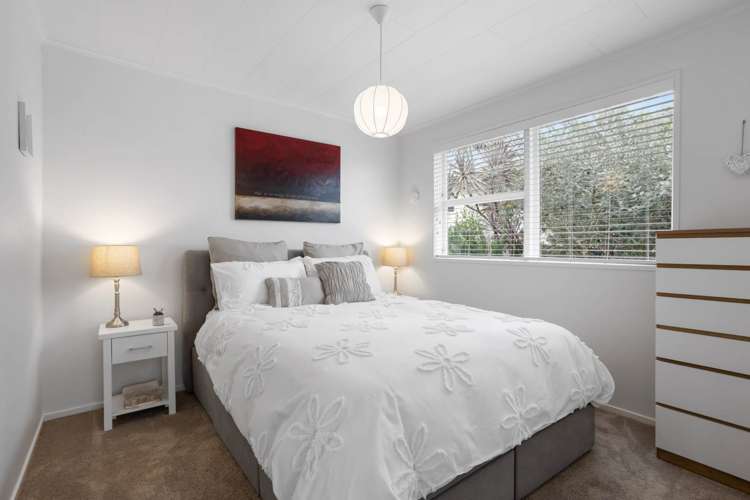 30A Thorburn Avenue Red Beach_6