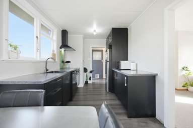 21 Pollen Crescent_2