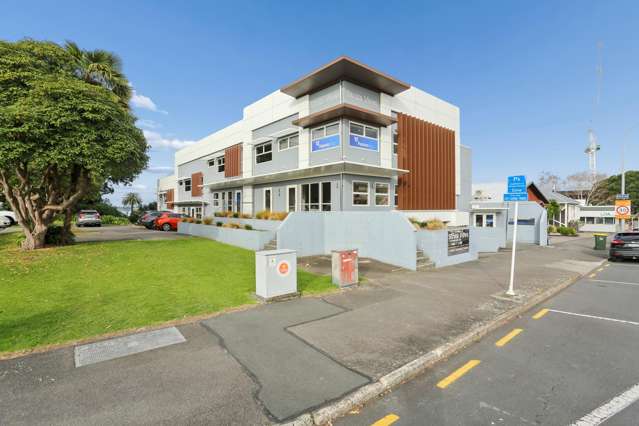 30A Willow Street Tauranga Central_1