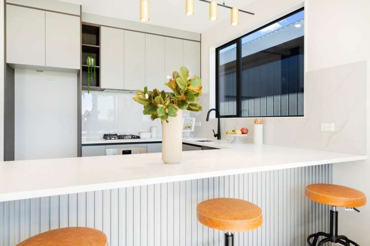 74 Puwha Street Massey_10