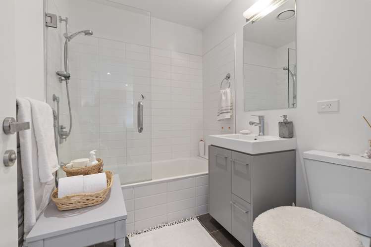 B406/525 East Coast Road Browns Bay_15